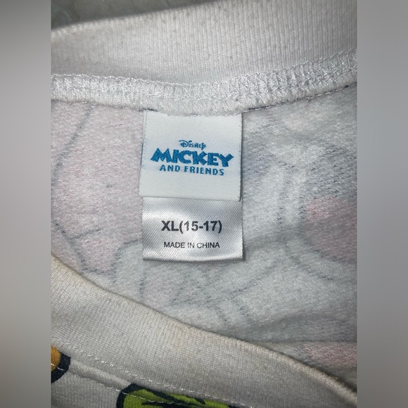 DISNEY-MICKEY-MOUSE-AND-FRIENDS-ALL-OVER-SWEATER-JUNIORS - Picture 3 of 3